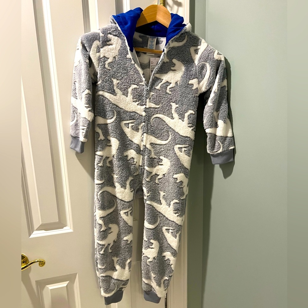 The Children’s Place S/P (5/6) sleepwear one piece lounger